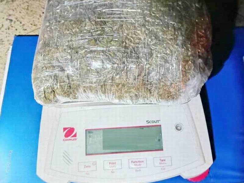 Aprehendieron a una persona con más de 
un kilo de marihuana en un control vial