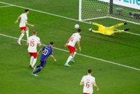 Argentina estuvo a la altura de un partido crucial y sacó pasaje para octavos de final