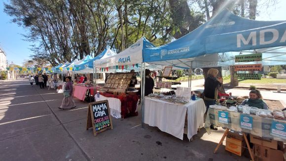 Mercados Bonaerenses: así fue la feria en Plaza Constitución