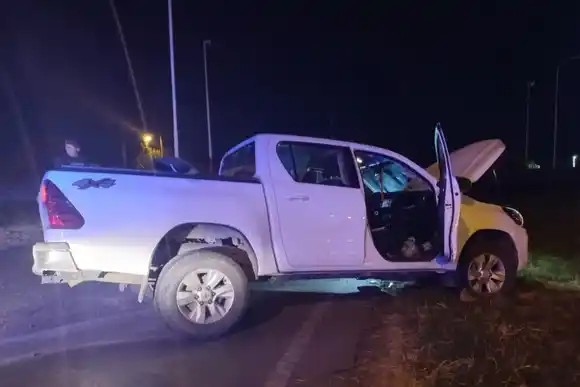 Intensa persecución a un adolescente de 15 años que conducía una camioneta: hubo choques y heridos