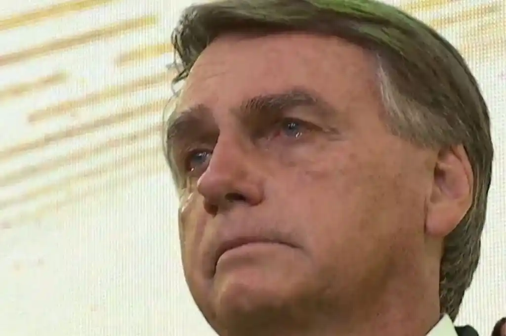 Llorando, Jair Bolsonaro se despidió de la presidencia de Brasil: “El mundo no se acabará el primero de enero”