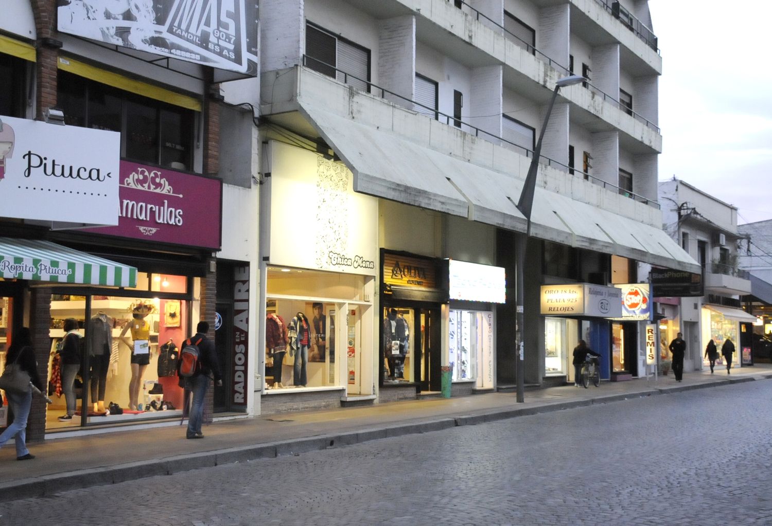 Comercios y supermercados cerrados el lunes en Tandil por el Día del Empleado de Comercio