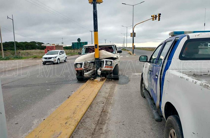 Chocó alcoholizado, peleó con la policía y fue detenido