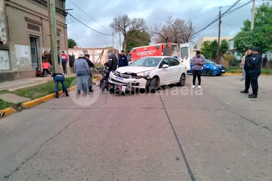 Una mujer y una adolescente de 16 años resultaron con serias lesiones luego de protagonizar un accidente