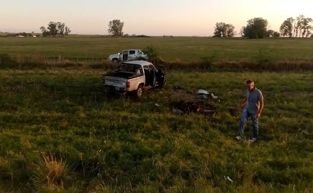 Fuerte choque en Ruta 16: hubo cuatro hospitalizados tras impactar un camión contra una camioneta