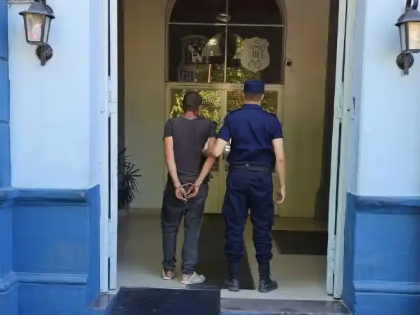 Un uruguayo intentó robar materiales de una obra de construcción