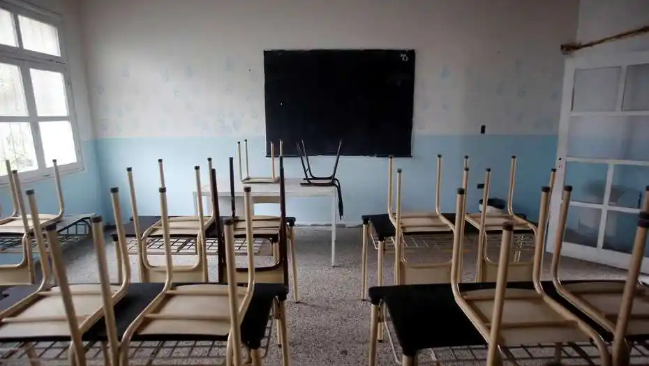 Evalúan extender el ciclo lectivo por los paros docentes en Provincia