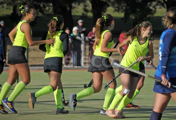 Tandil debutó con un triunfo aplastante