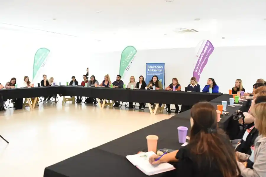 El municipio y directivos definen estrategias de educación ambiental