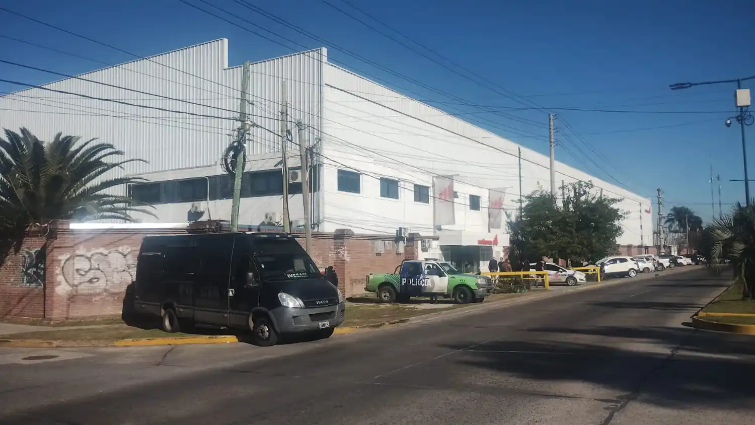 Motherson recortó un turno entero tras el freno en la producción del modelo Taos en Volkswagen.