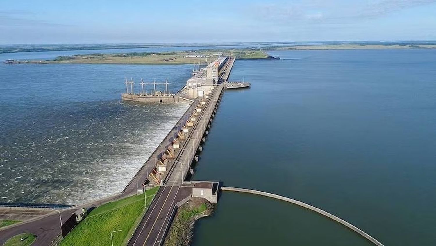 Sergio Massa le recordó a Paraguay que “debe miles de millones de dólares” por la construcción de Yacyretá