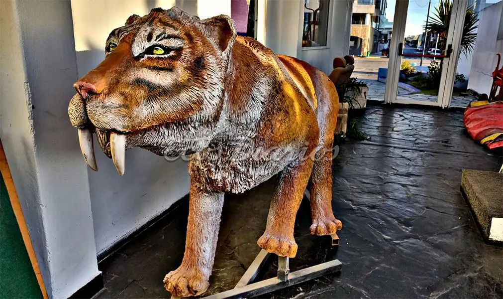La réplica del “Tigre Dientes de Sable” se presentará en la fiesta del Día del Niño