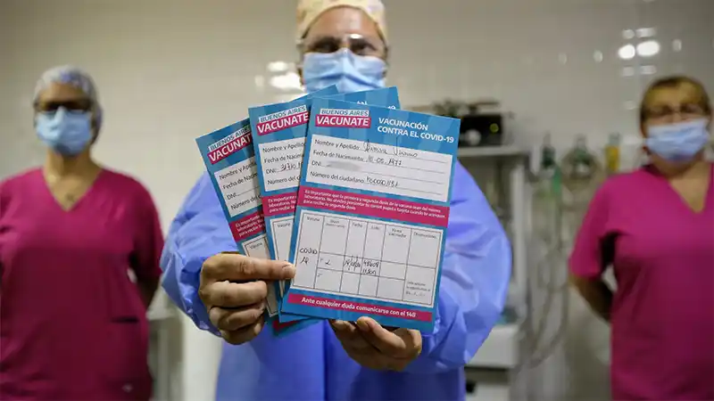 Sortearon un auto para que la gente se vacune: Sumaron 300 personas en 4 días