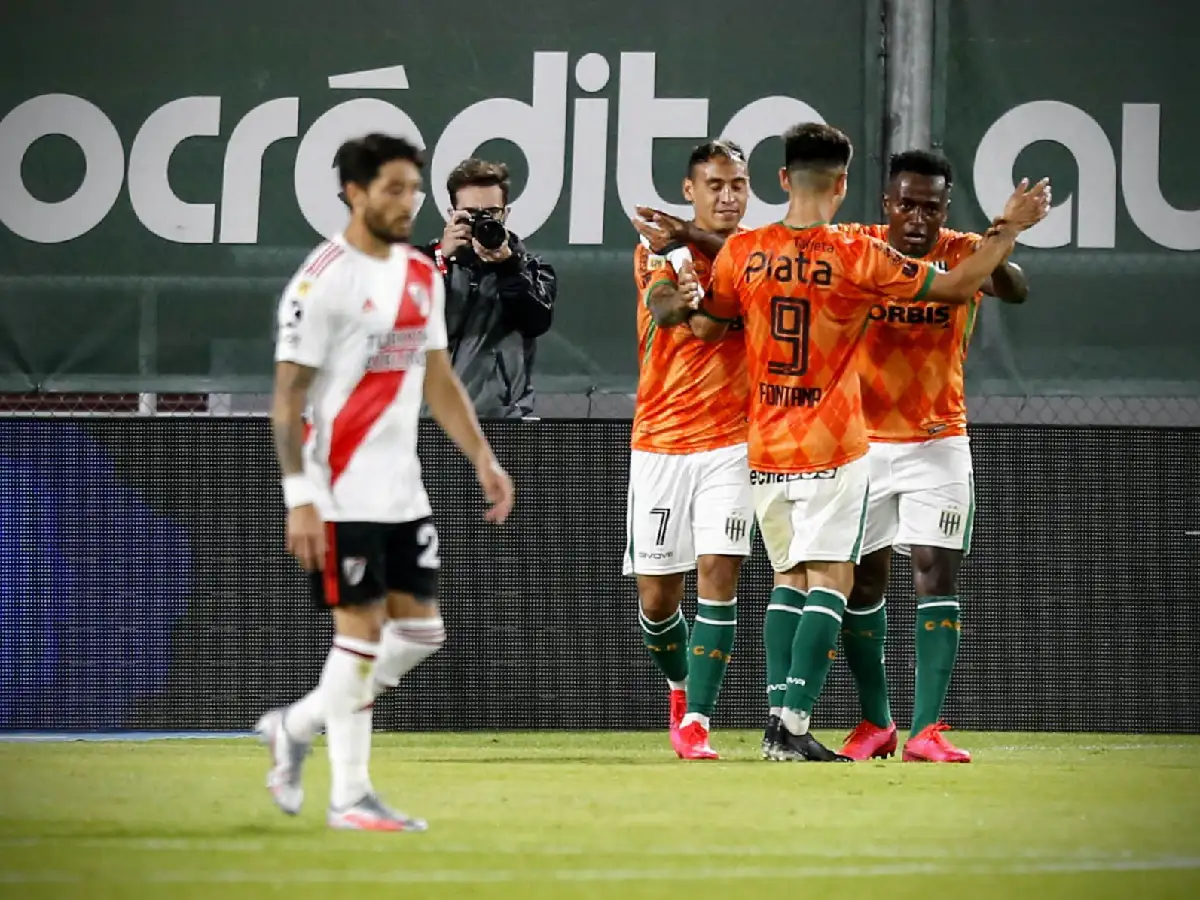 River fue una sombra y Banfield aprovechó