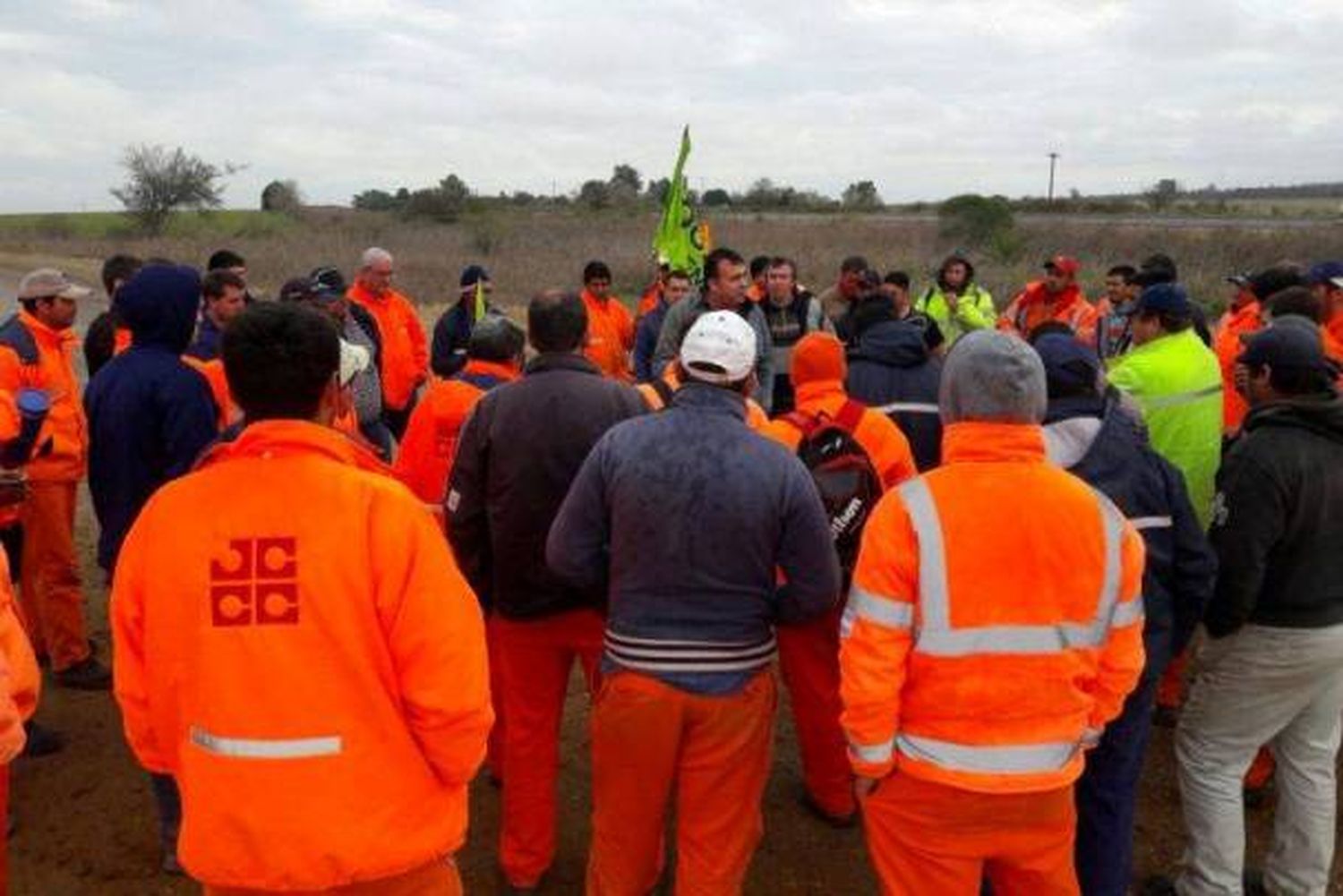 Paralizaron la obra en la Autovía 18 y piden la intervención de Trabajo