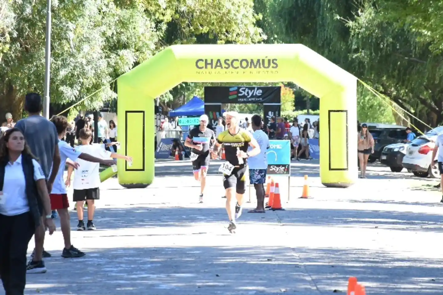 El Triatlón Olímpico volvió a convocar a cientos de atletas y posicionó a Chascomús como destino deportivo y turístico