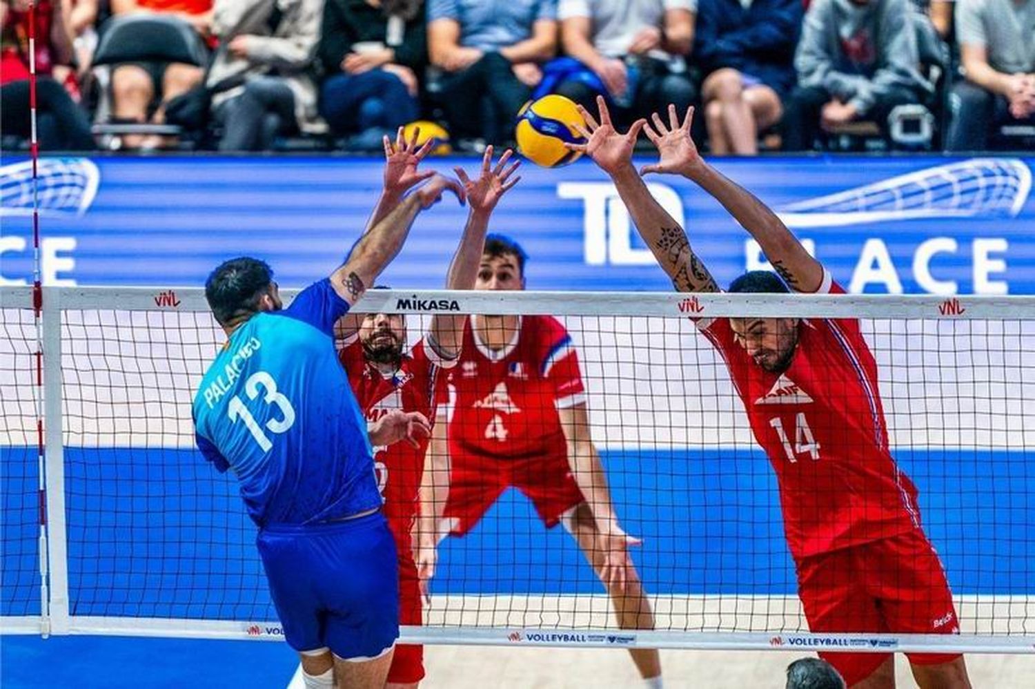 Caída de Argentina en tie-break
ante Francia en el cierre del Week 2