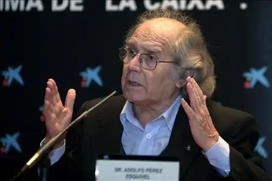 Pérez Esquivel: "Bergoglio no tuvo vínculos con la dictadura"