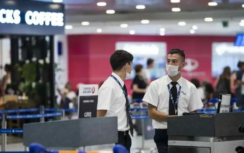 Desde el Malbrán aseguran que la nueva cepa "no agrava el cuadro clínico"