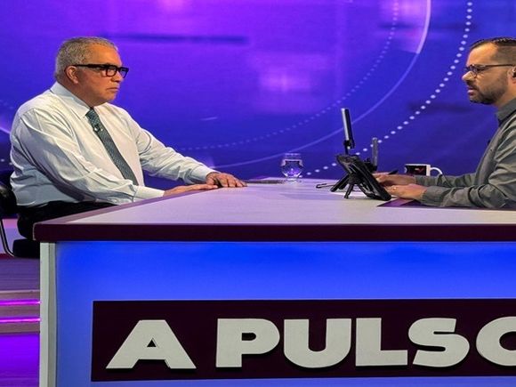 "La única manera de enfrentar agresiones de EE. UU. es en unidad nacional": Luis Eduardo Martínez