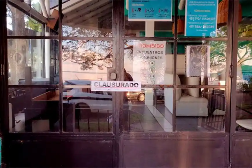 Clausuraron un restaurante que funcionaba como boliche y realizaba fiestas clandestinas
