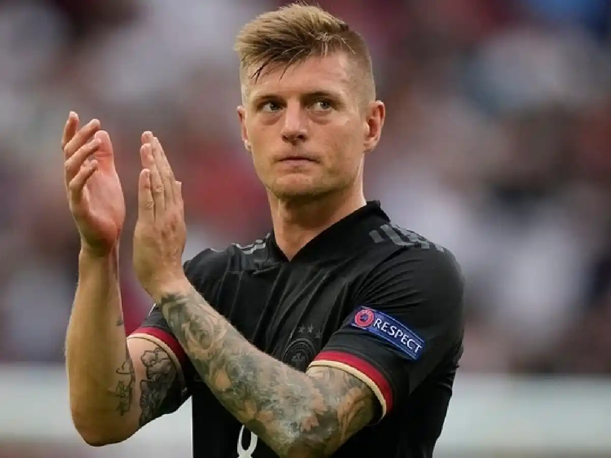 Kroos anunció que no jugará más para Alemania