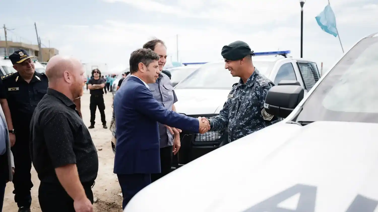 Los uniformados recibirán un plus compensatorio por uniforme y el valor del servicio de Policía Adicional (POLAD).