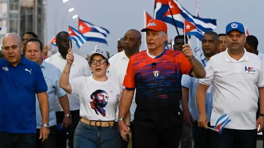 El presidente de Cuba, Miguel Díaz-Canel, durante los actos del Primero de Mayo. Foto: EFE/ Norlys Perez