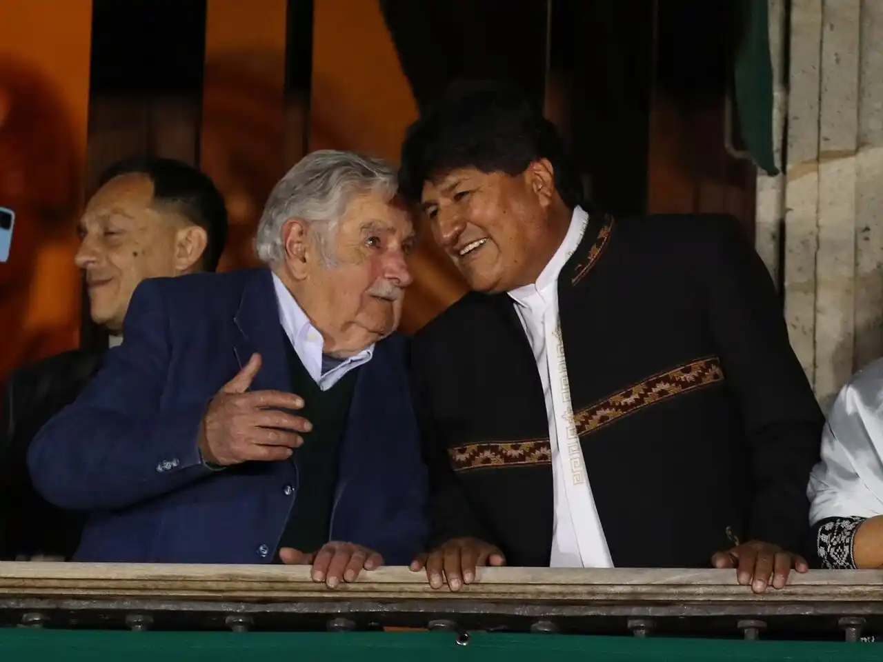 "Un mundo mejor. En eso creyó, militó y vivió Pepe Mujica", recordó el presidente español.