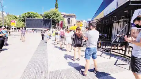 Vizzotti descartó que se tomen medidas restrictivas nacionales ante ola de contagios