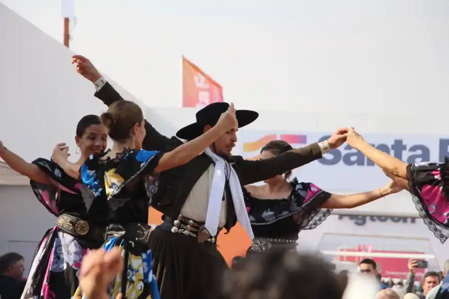 Agroactiva: Santa Fe presentó el calendario de fiestas y vacaciones de invierno