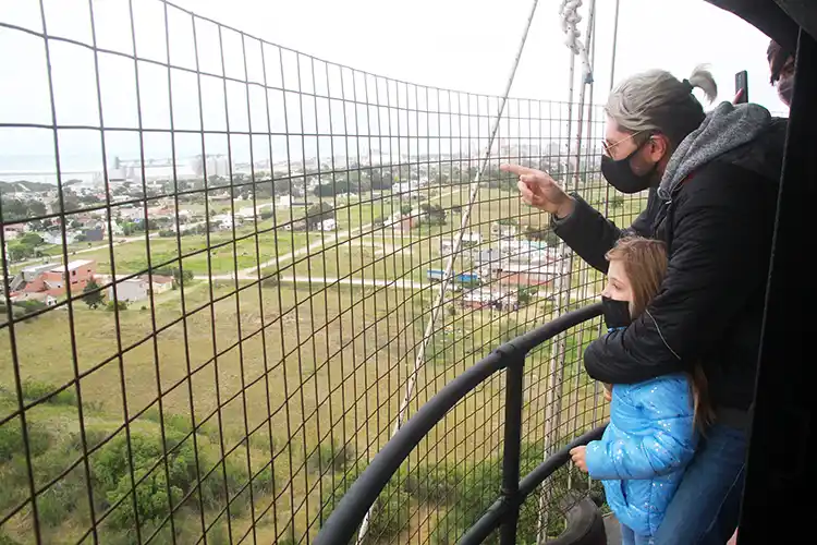 Visitas al Faro de Quequén en el festejo de su centenario