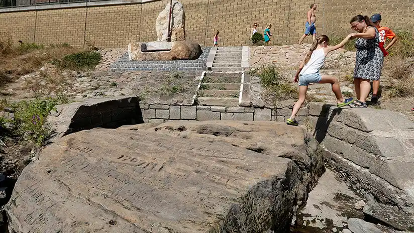 La sequía hace aflorar las antiguas 'piedras del hambre' en Europa Central