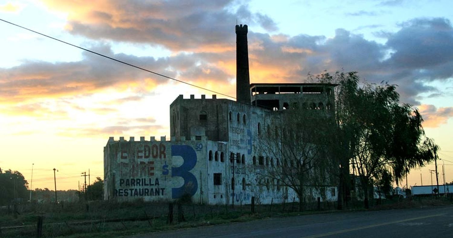 Salió a la venta un emblemático inmueble abandonado de la Ruta 3, en Cañuelas
