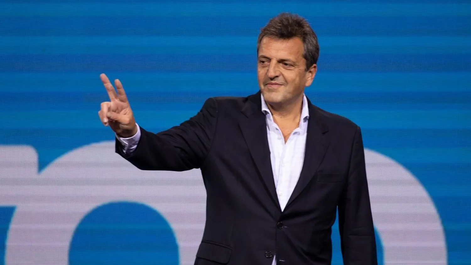 Festeja UxP: Massa se impone con más del 36% de los votos, con más del 90 por ciento de las mesas escrutadas