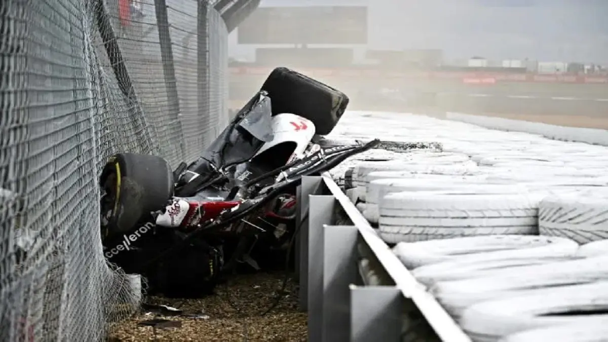 ¡APARATOSO CHOQUE EN LA F1! Zhou agradece a su sistema de seguridad