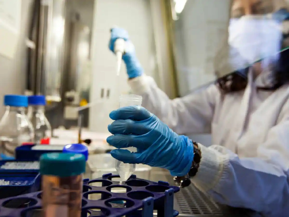 Unos 800 médicos están contagiados de Covid en Córdoba