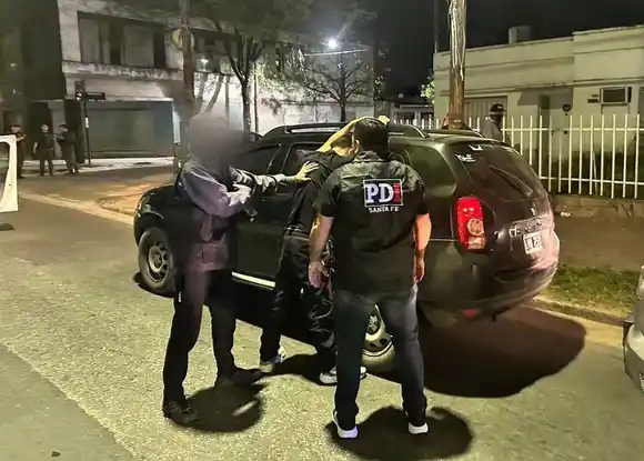 Detención de un integrante del clan Riquelme acusado por un crimen: "Se lo interceptó cuando se retiraba de una fiesta"