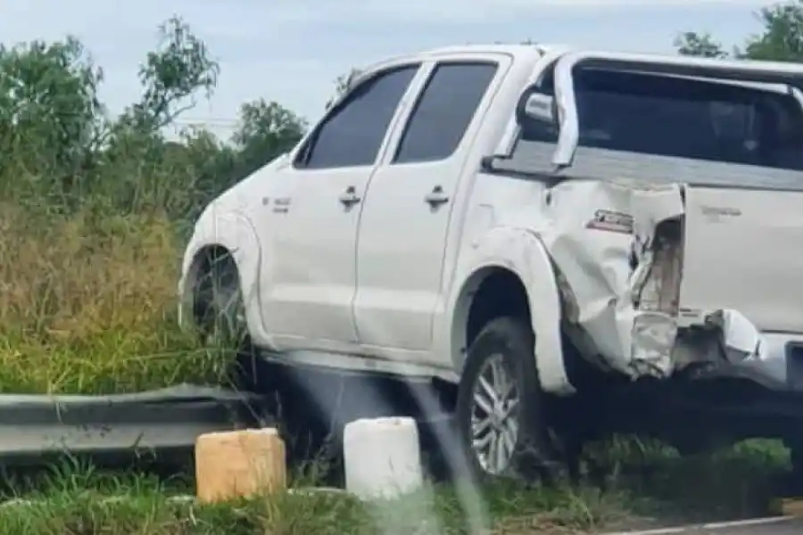 Encontraron más de cien kilos de estupefacientes en una camioneta que volcó sobre Ruta Nacional n°11