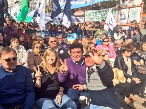 Acto por aniversario del nacimiento de Evita en Los Toldos: Espinoza disparó contra Macri