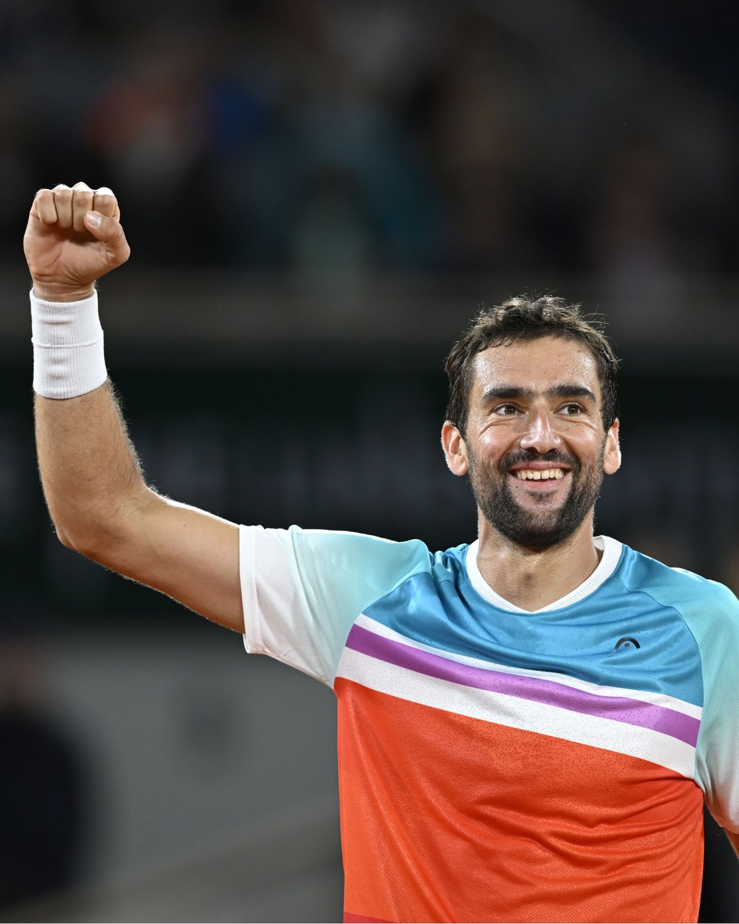 Cilic pasó a cuartos tras sorprender a Medvedev