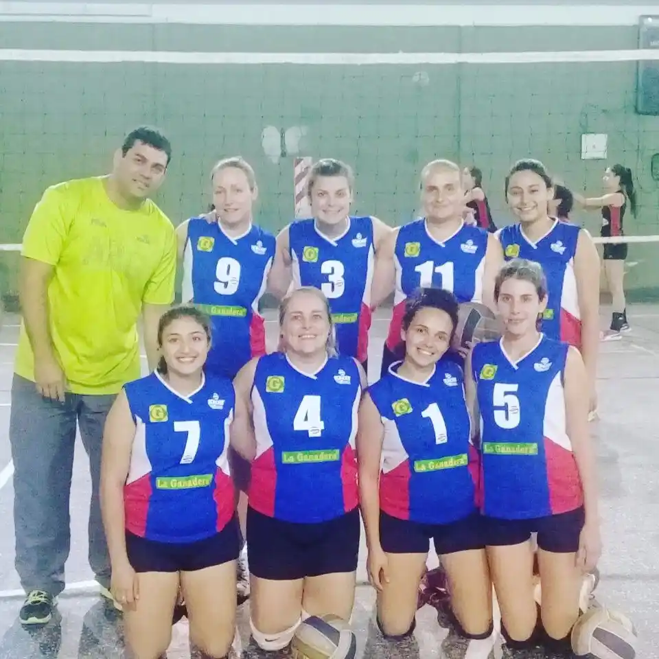 Intensa agenda de actividades para la Escuela Municipal de Vóley