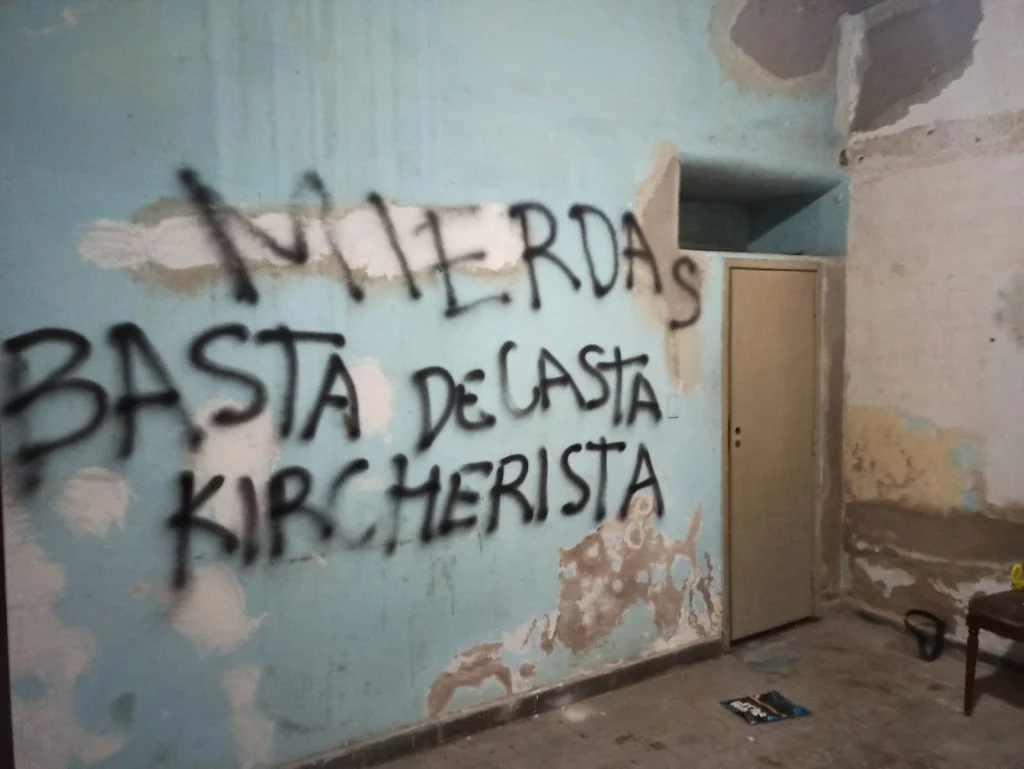 Mar del Plata: un local de Unión por la Patria fue vandalizado a horas del cierre de listas