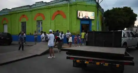 Elecciones 2019: expectativas en el búnker de Salazar, en el Centro Cosmopolita