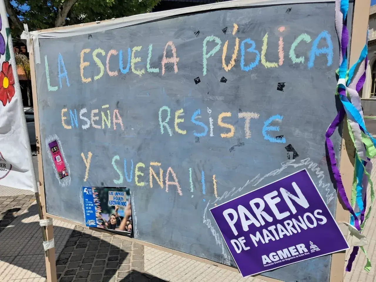 POR LOS TECHOS