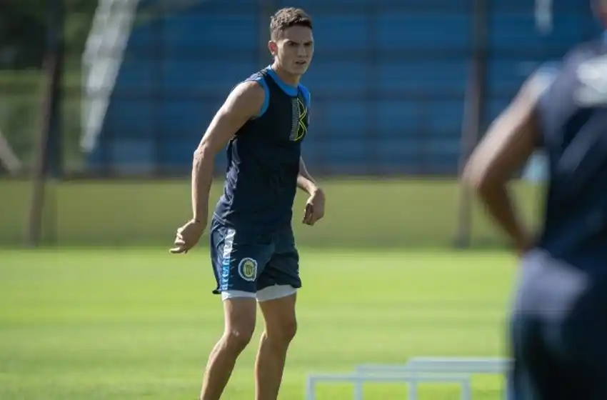 Séptimo pasajero: Facundo Agüero trabajó a las órdenes de Russo y fue presentado en sociedad