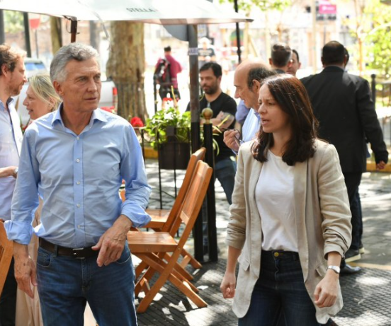 Dialogó con vecinos y repartió boletas de ambos candidatos a intendente de la Zona Norte del conurbano bonaerense.