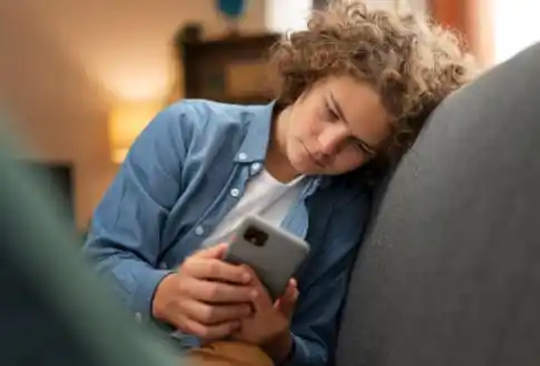 Más de 40 estados en EE UU demandan a Instagram y Facebook por «daños en la salud física y mental» de los adolescentes