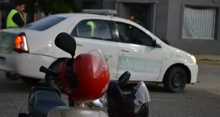 Burgos ratificó que si alguien no usa casco le secuestrarán la moto aunque tenga todo en regla