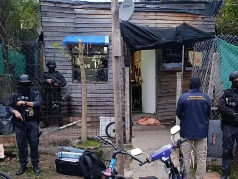 Tres detenidos tras allanamientos por drogas y homicidio agravado